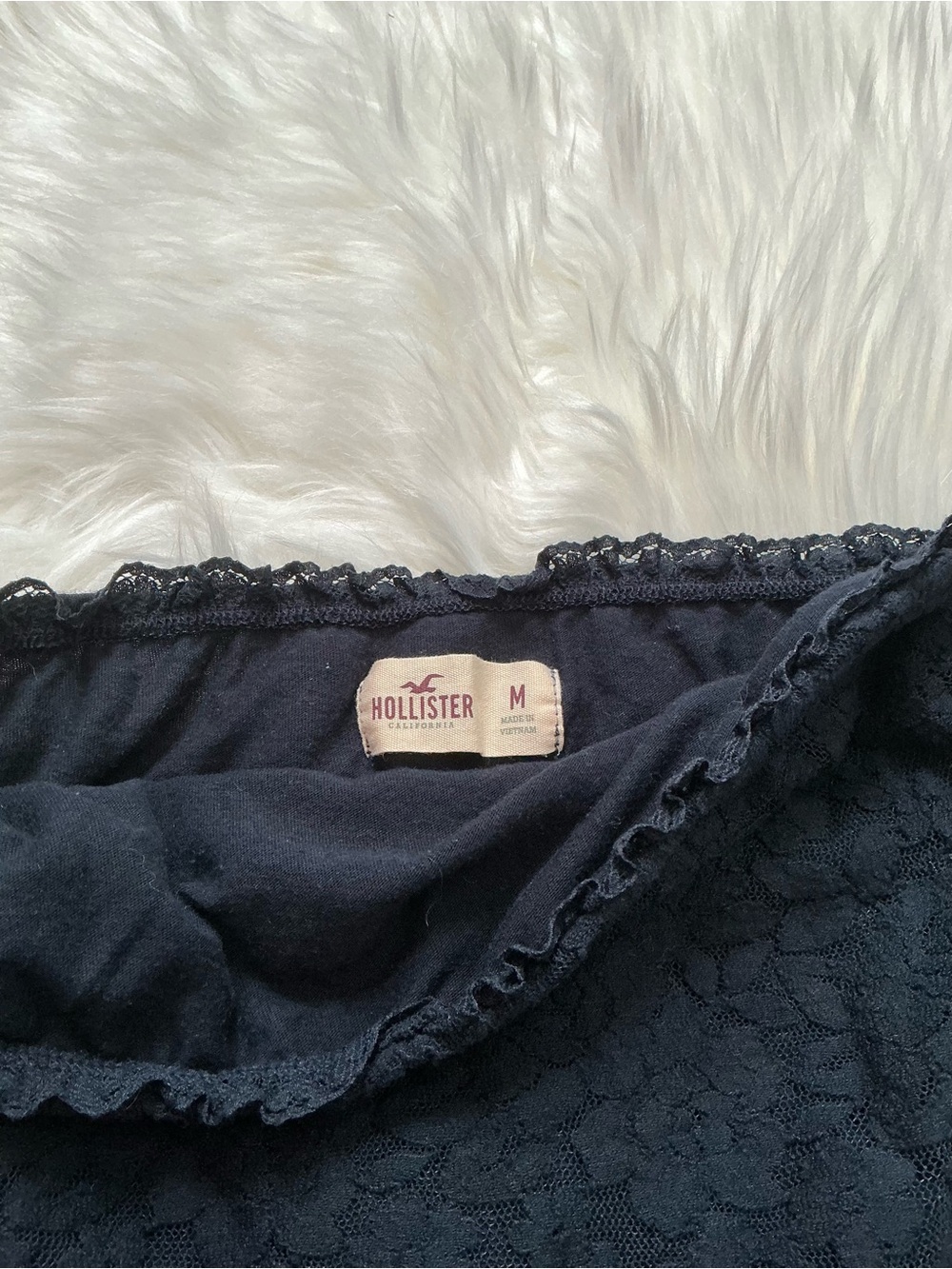 Hollister Co. navy blue lace front tube top with ruffle hem, size M - Picture 2 of 3